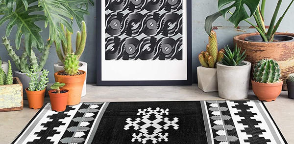 Fade-Resistant Outdoor Rugs